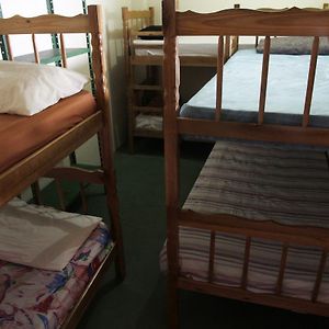 Habitación para Hombres Compartida